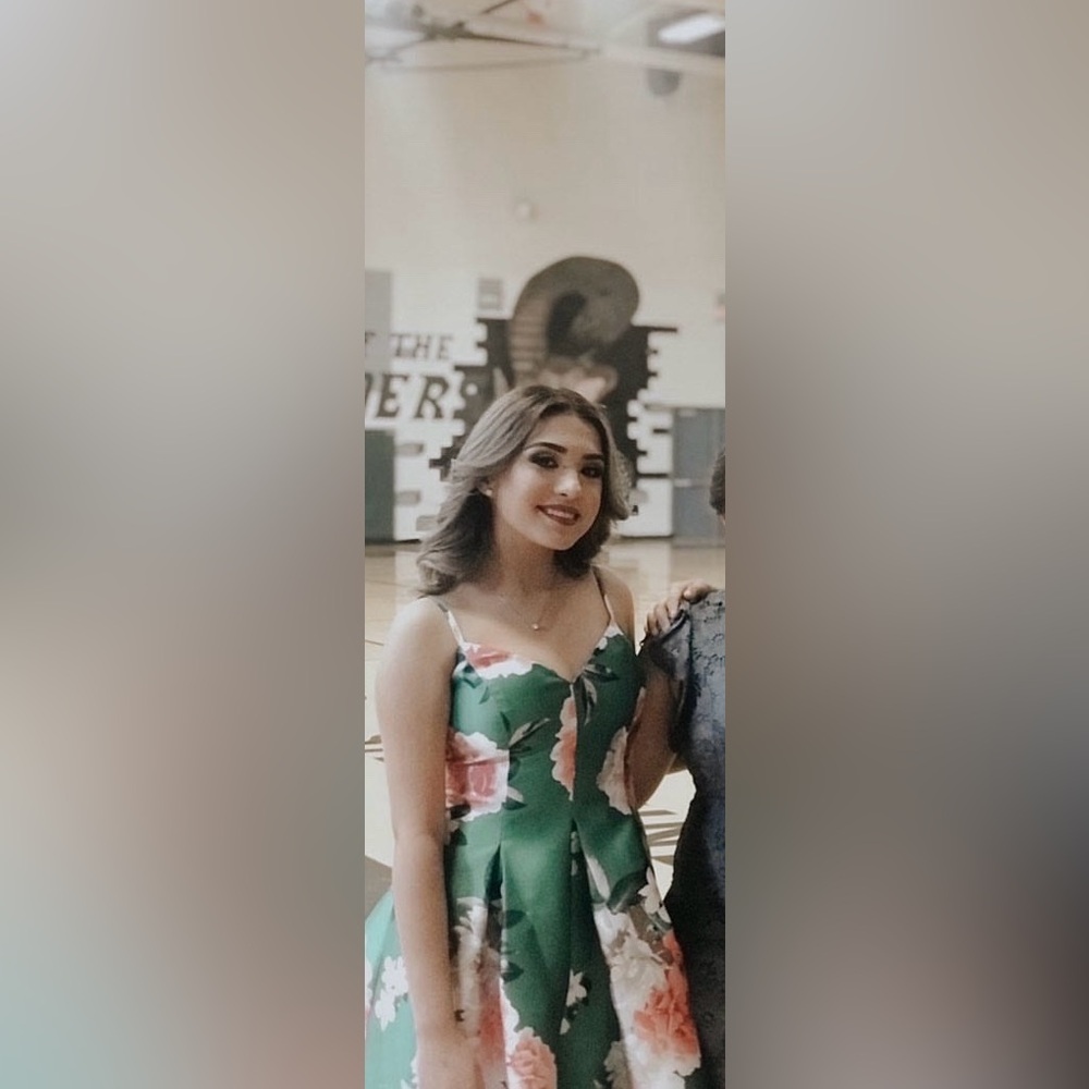 Beautiful Green Dress. just like new!